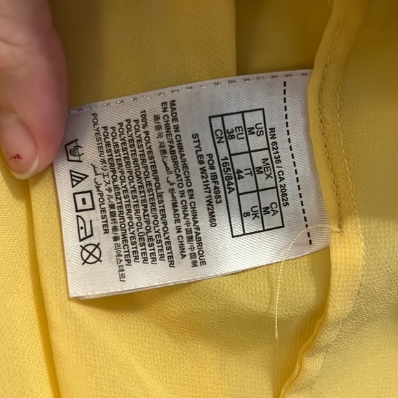 Sheer Guess High-Low Top 🌼 - Picture 5 of 5